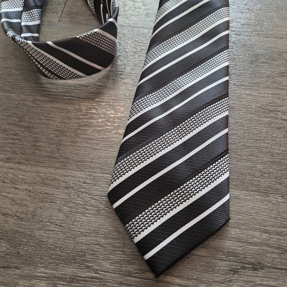 B&W Striped Men's Tie